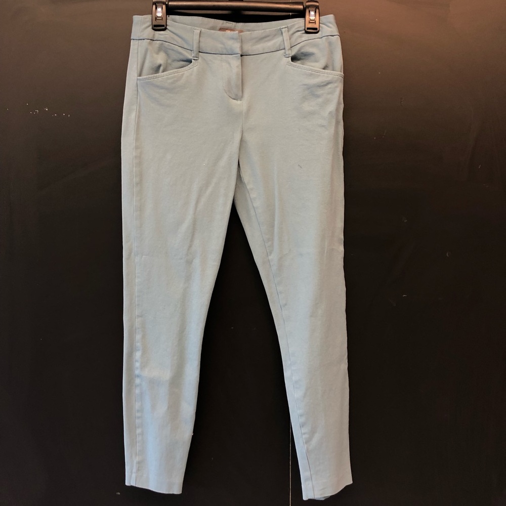 Light blue Maurice’s skinnies. 3/4 reg. Stretchy